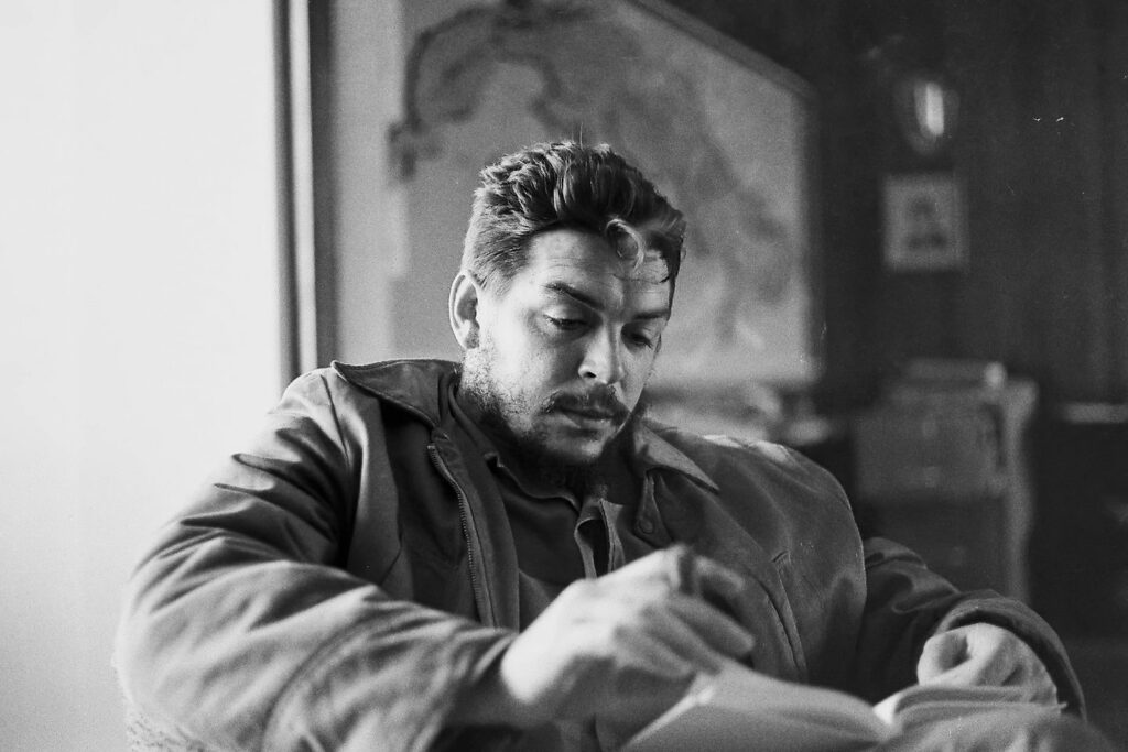 O socialismo e o homem em Cuba – Che Guevara